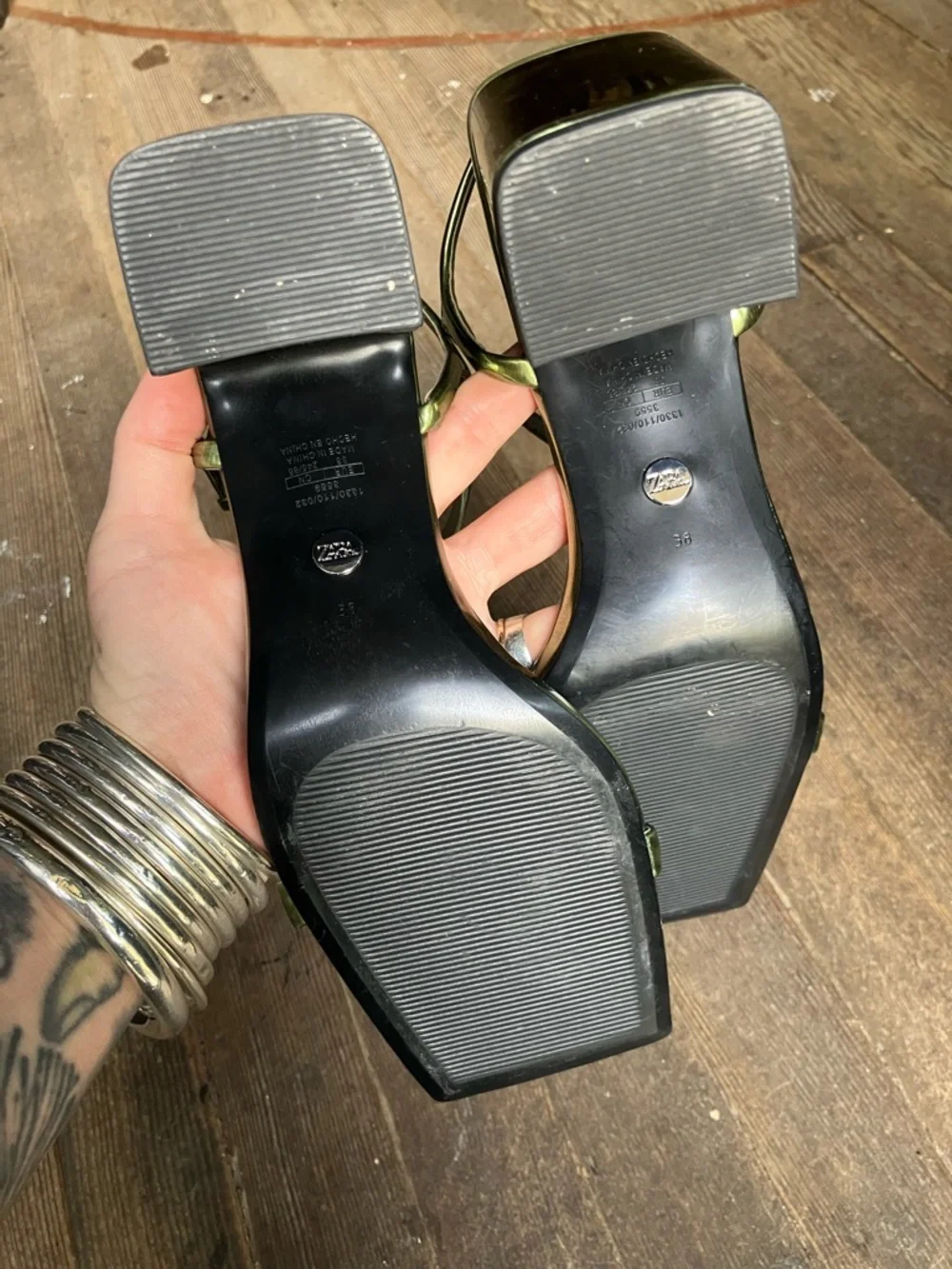 NWOT Zara disco green heels - Picture 3 of 6